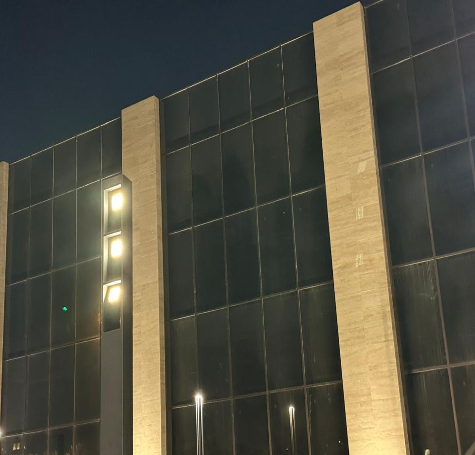 Al Malqa District - aluminium and glass works in Riyadh