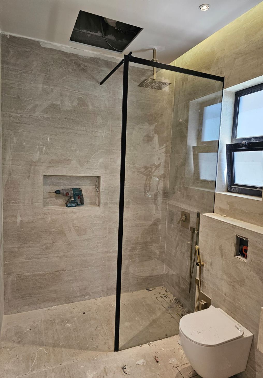 Aluminium and glass works by JCC